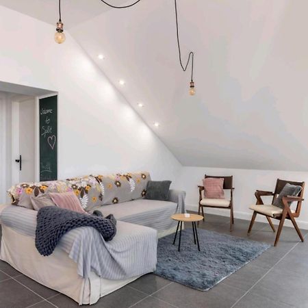 Just Like This - Cityapartment With Netflix Split Exteriör bild